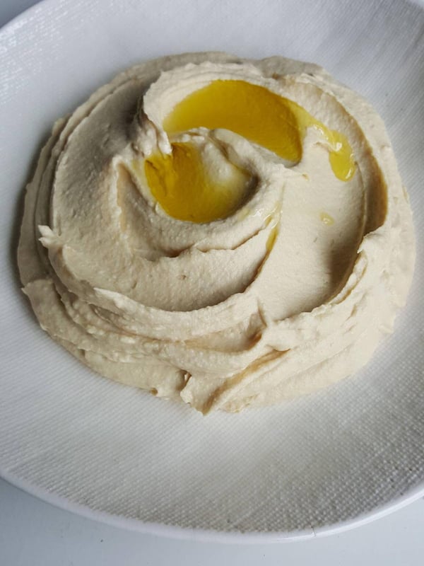 Hummus with oil