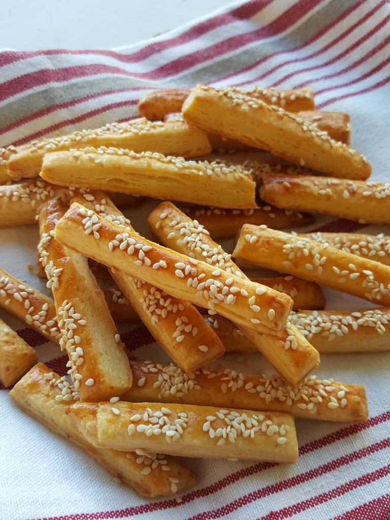 Cheese straws