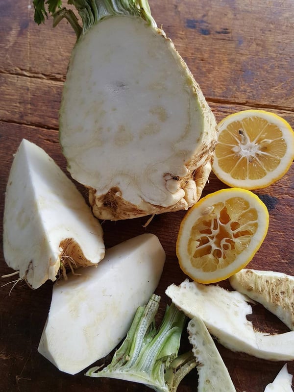 Celeriac cutting
