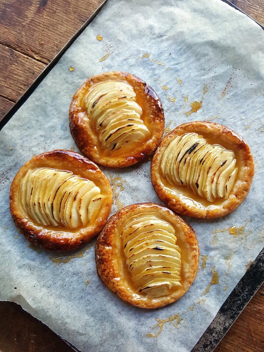 Apple galettes