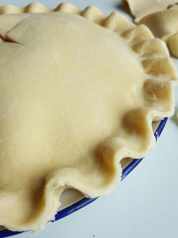 Crimp pastry edge