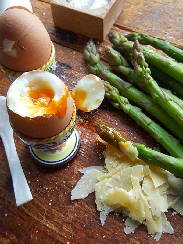 Asparagus & eggs 1