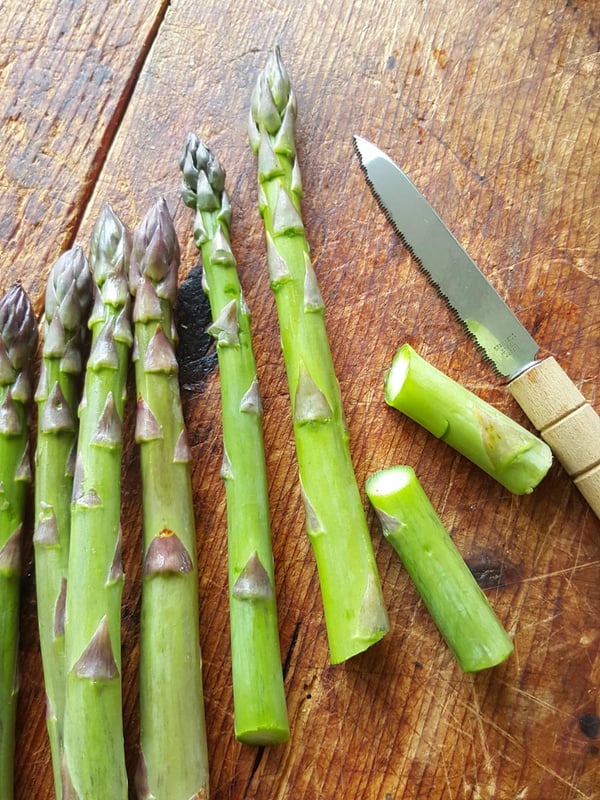 asparagus trimmed