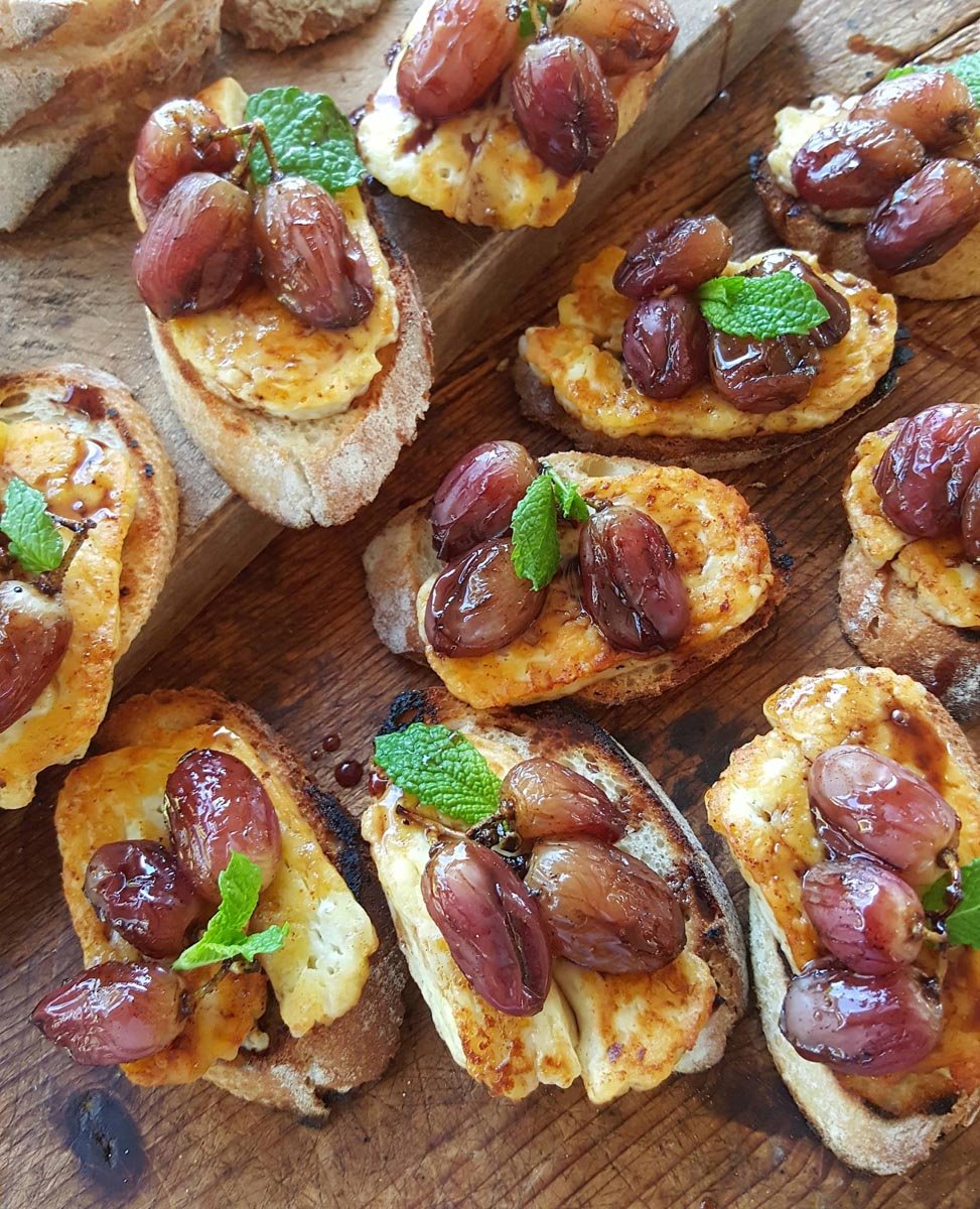 Haloumi & roasted grapes