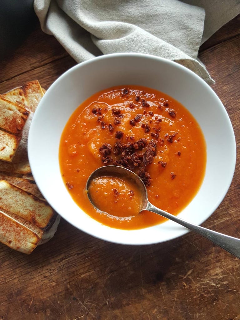 Roasted capsicum & butternut pumpkin soup