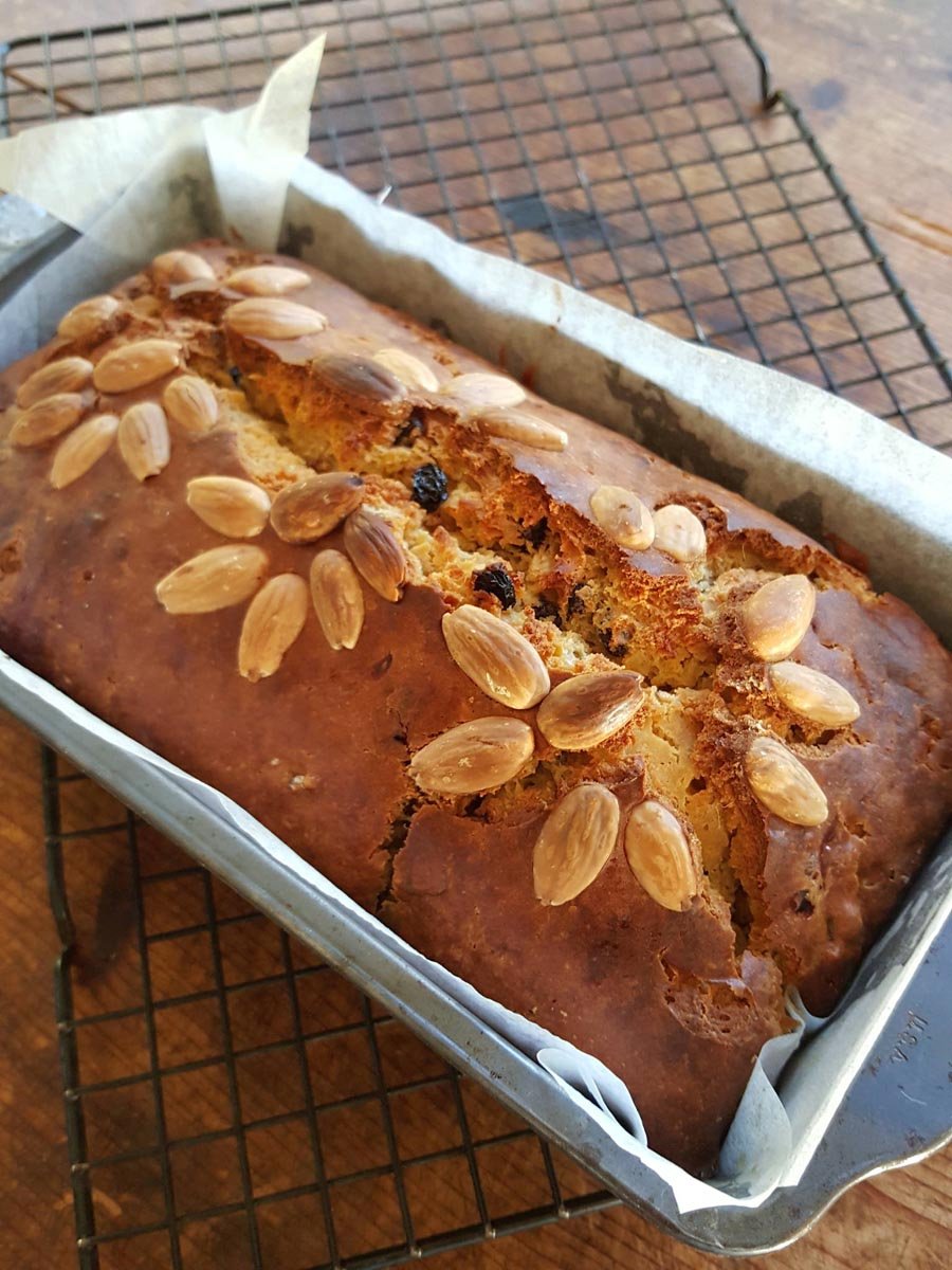 Fruit & Nut Loaf 1