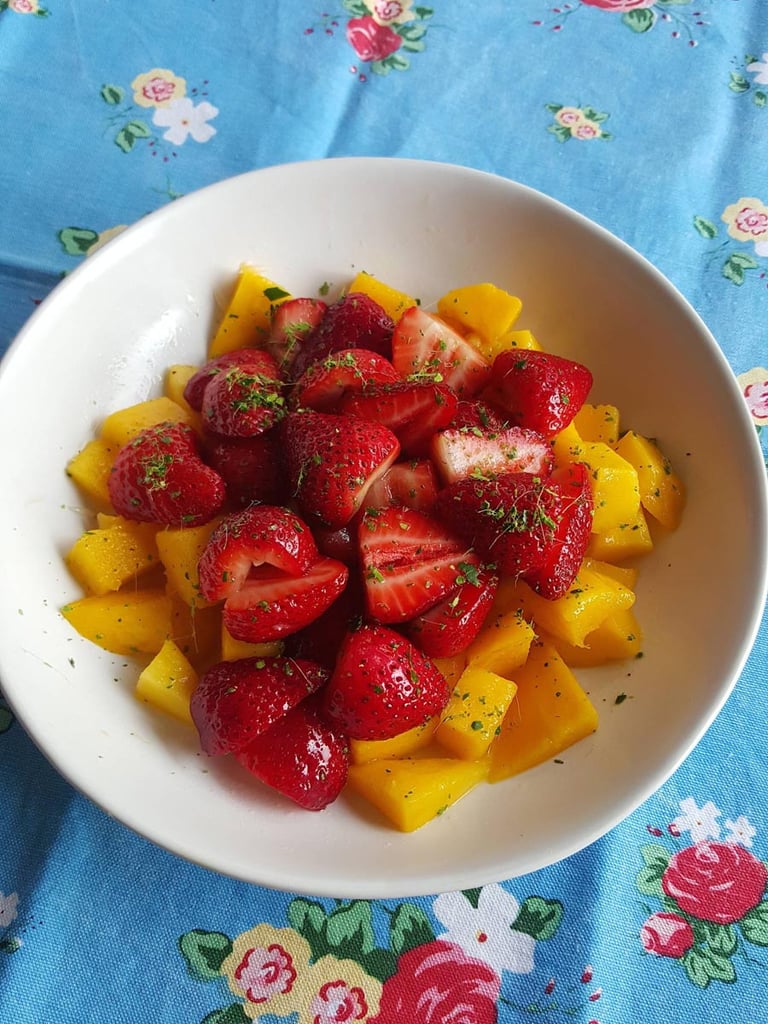 Mango & strawberries