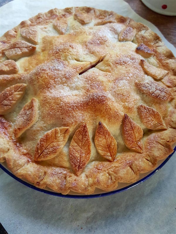 Apple & Blackberry Pie