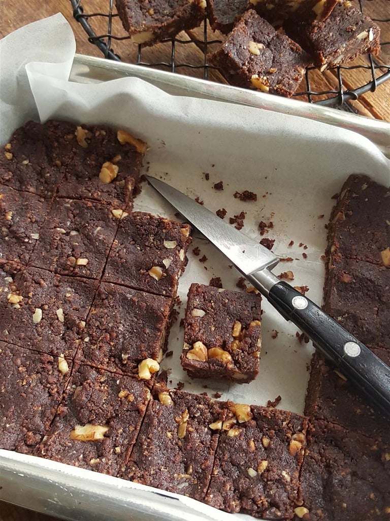 Quick No-Bake Chocolate Fudgey Slice 1