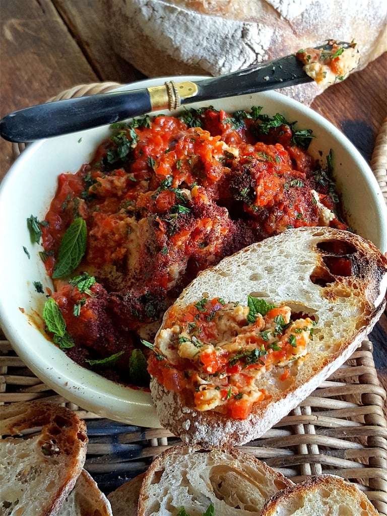 Roasted Pepper & Chickpea Dip