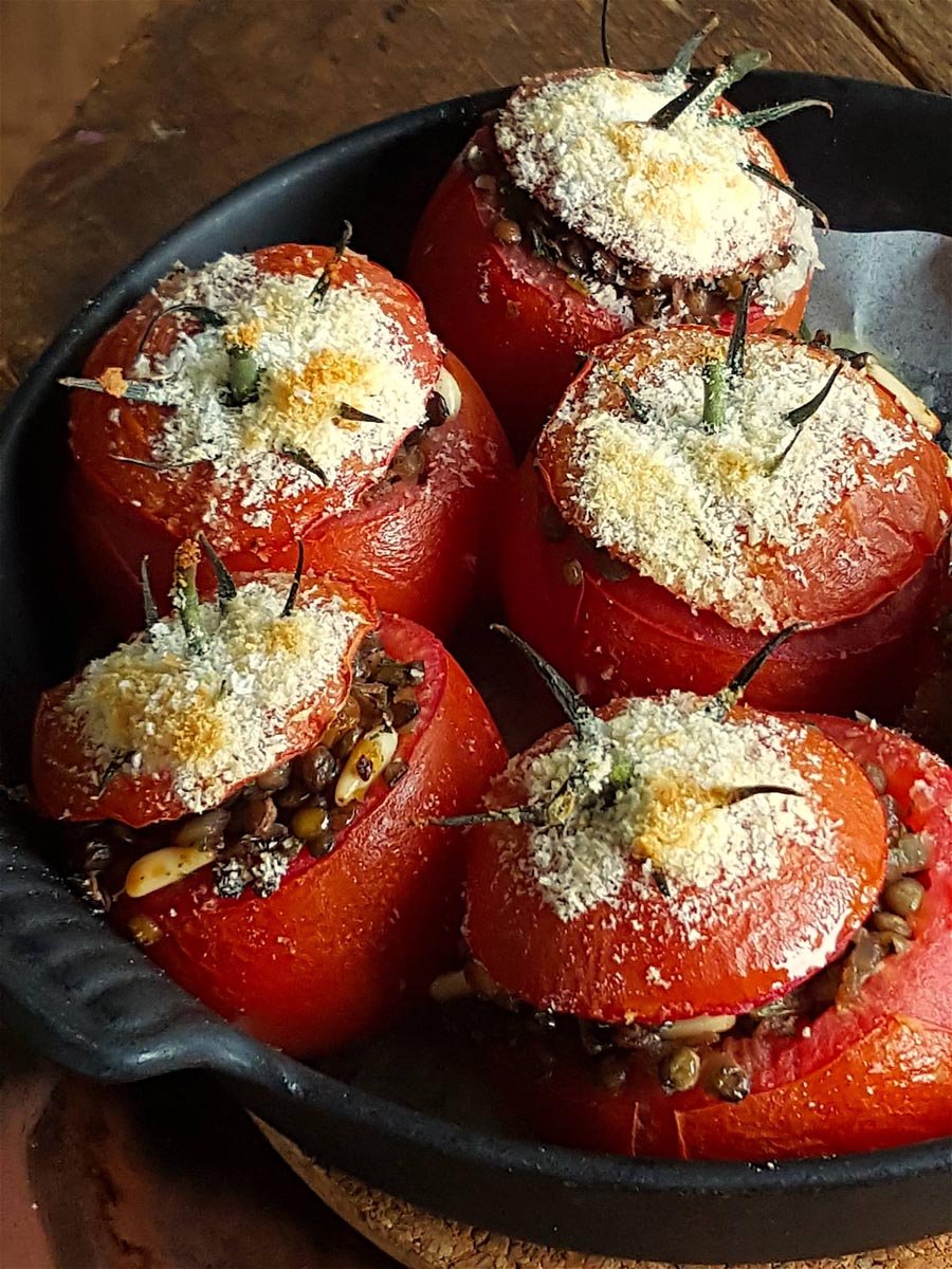 Baked Tomatoes Stuffed with Lentils 3