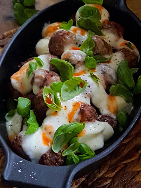 Meatballs with Mozzarella