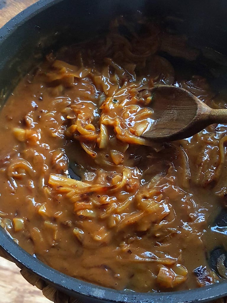 Onion gravy