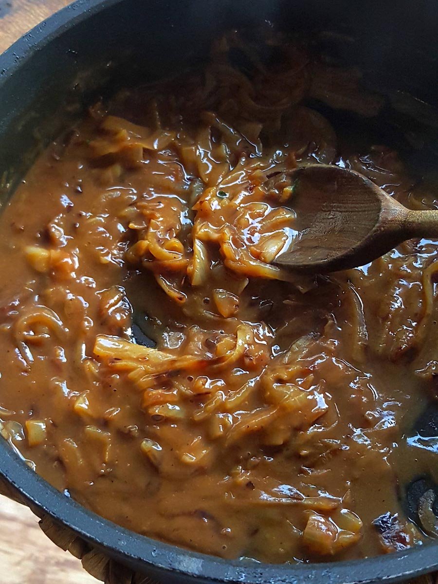 Onion gravy