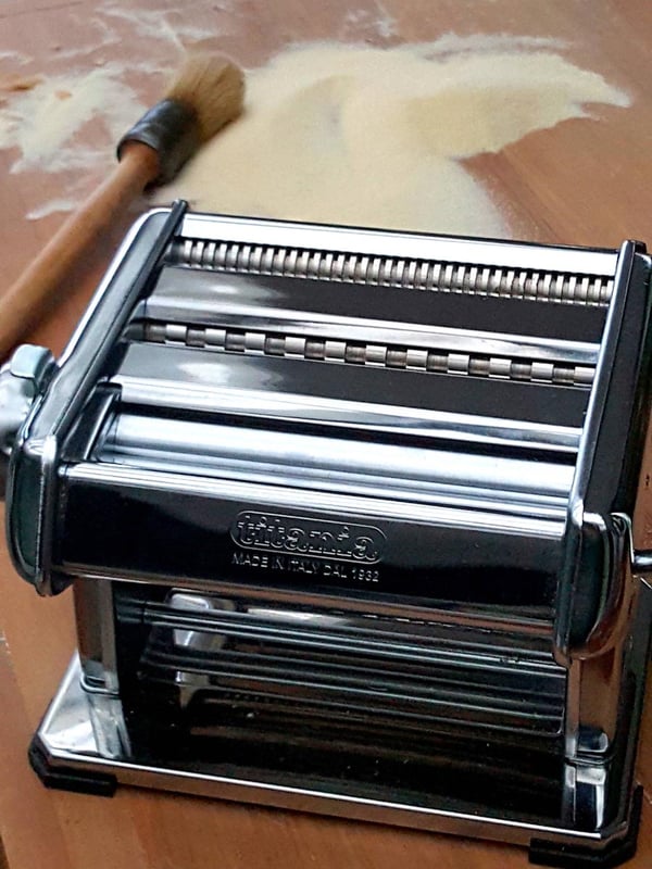 Pasta machine