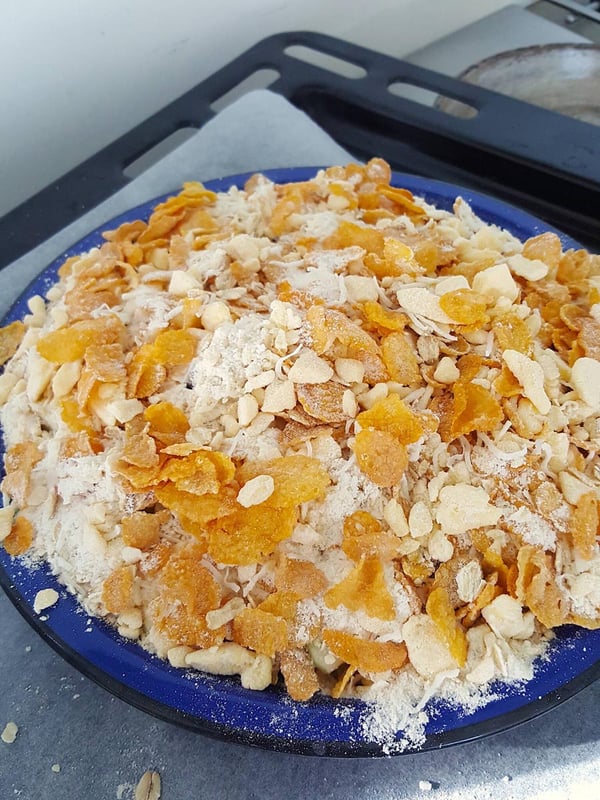 Scrumptious Apple nb& Rhubarb Crumble Crisp