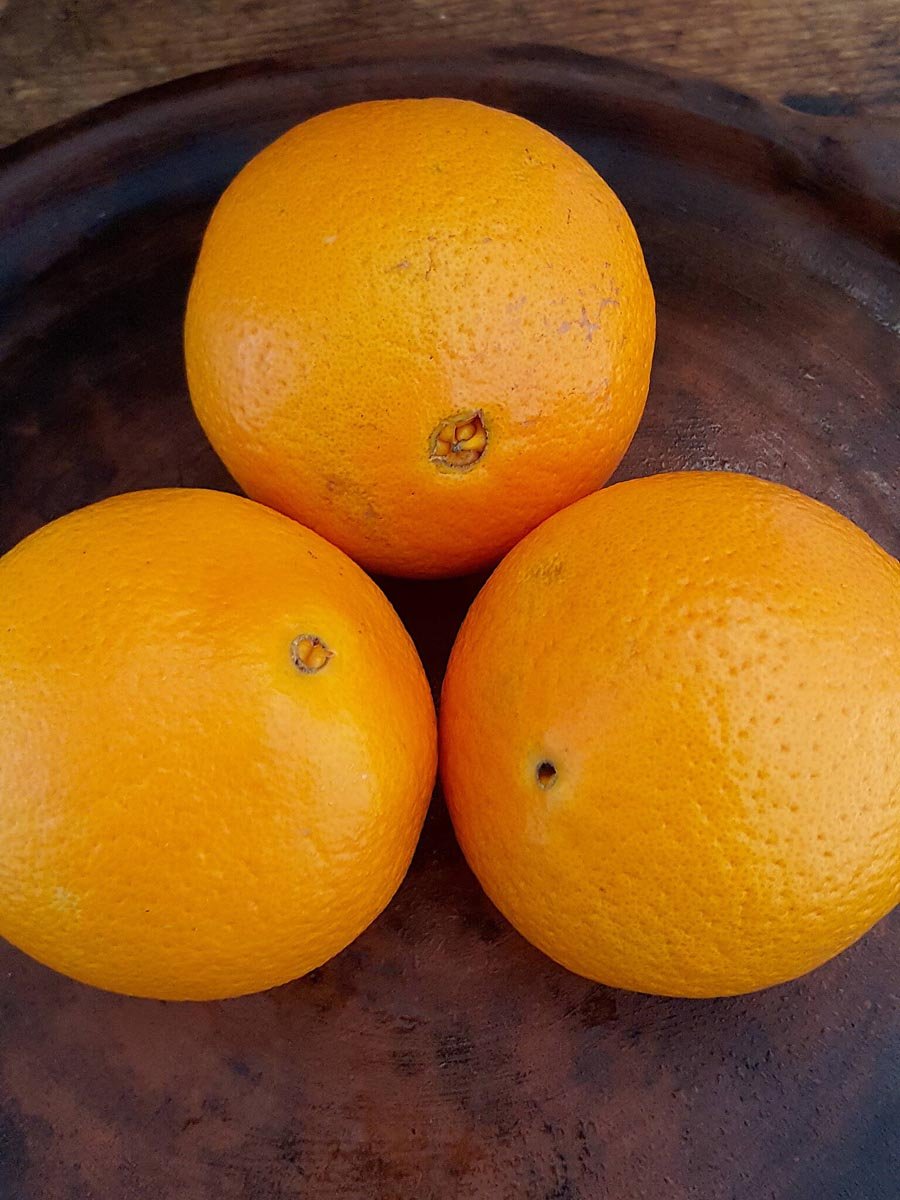 Navel oranges