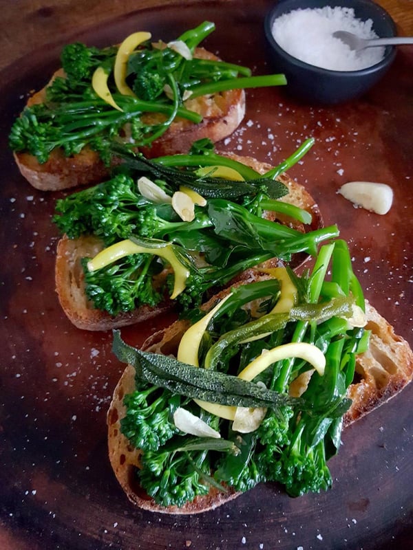Brocolini Bruschetta
