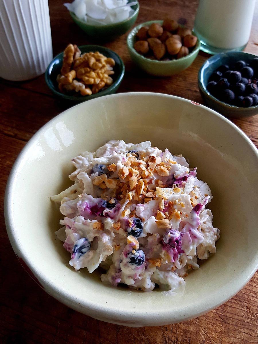 Muesli with Apple, Coconut & Blackcurrants