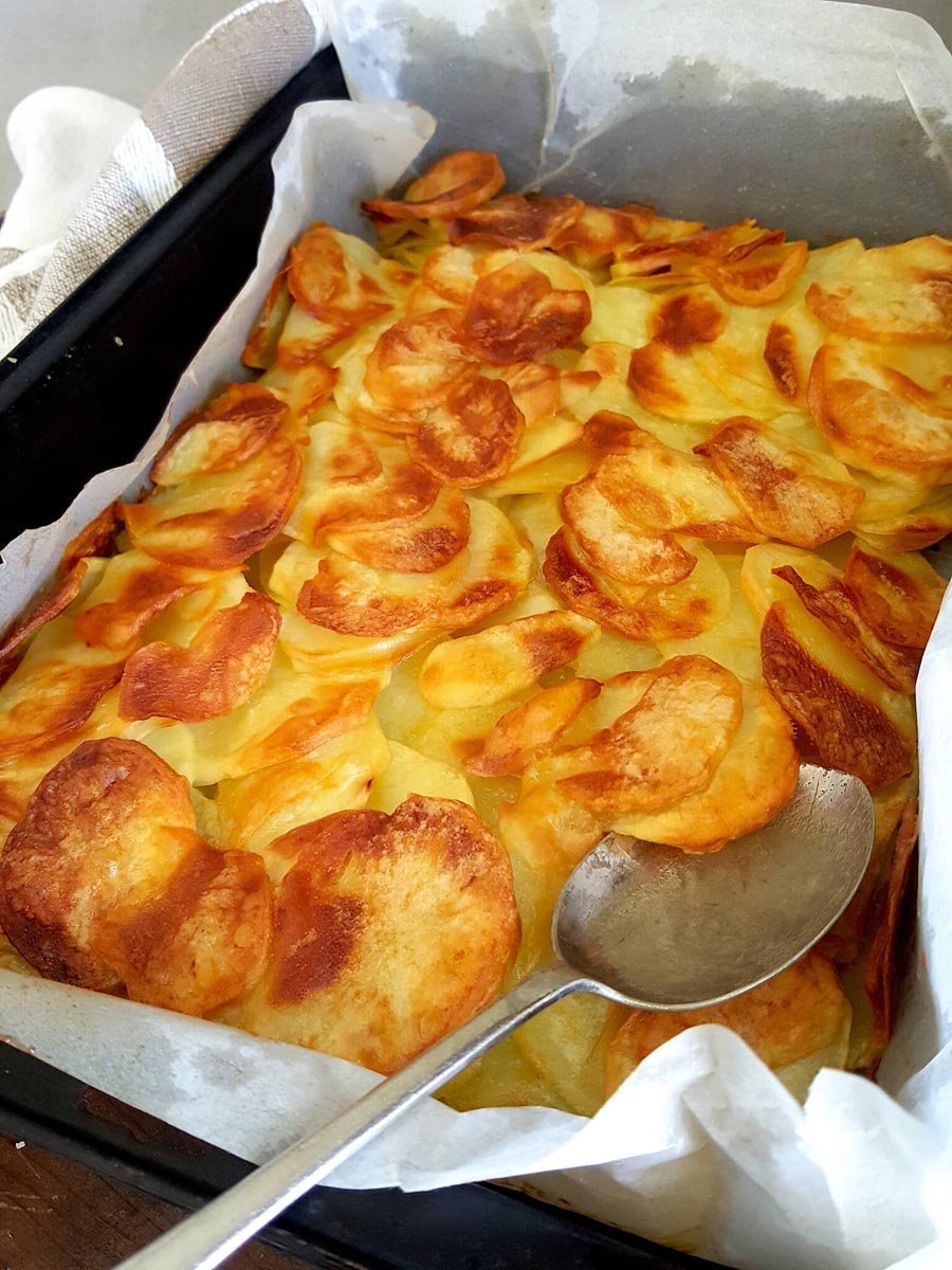 Easy Oven-baked Potatoes