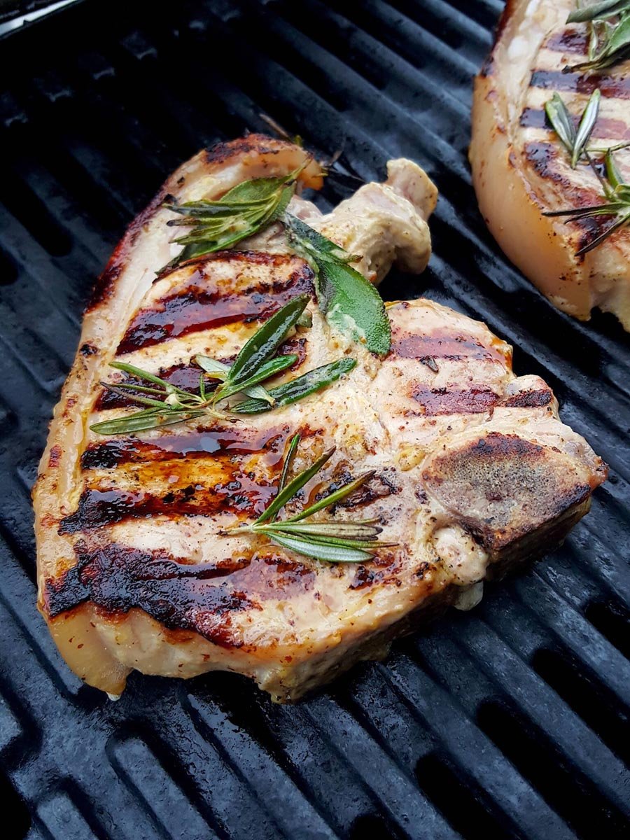 Barbnecued pork chops with mustard and sage