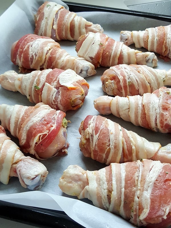 Chicken Drumsticks Wrapped in Bacon