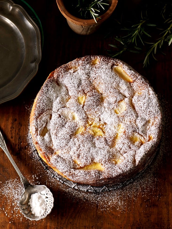 Apple & Rosemary Cake