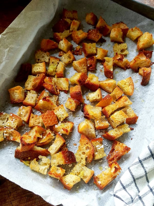Garlic-croûtons