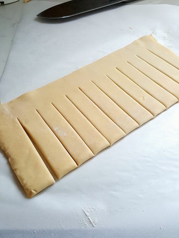 Make a lattice pastry top for a pie. Oh-la-la!