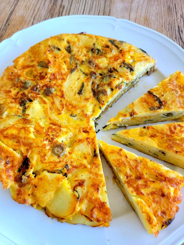 Tortilla with Olives Tomatoes