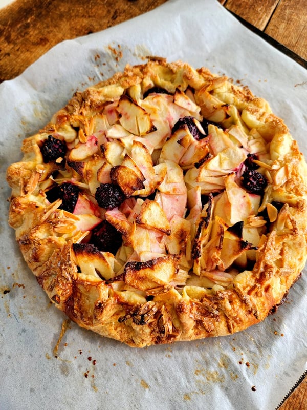Apple & Blackberry Tart