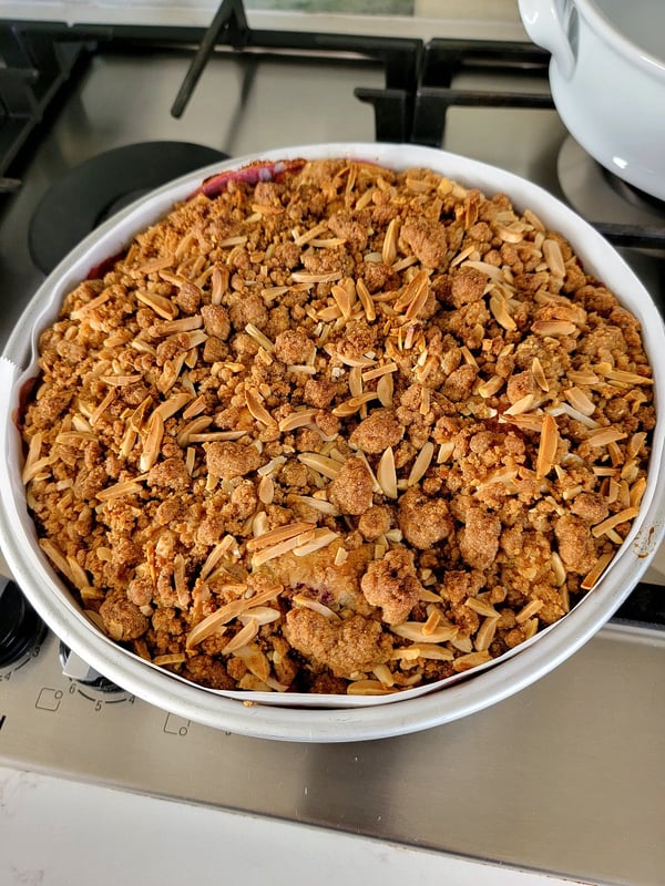 Rhubarb Crumble Cake