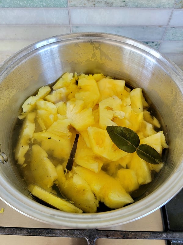 Pineapple in Vanilla Syrup