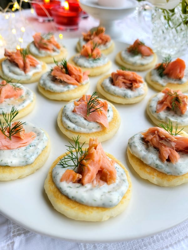 Blinis with Horseradish Cream & Hot-smoked Salmon