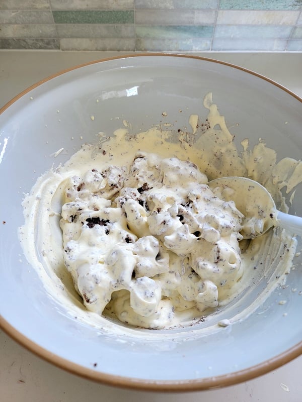 Smashed Chocolate Meringues with Tia Maria & Blackberries
