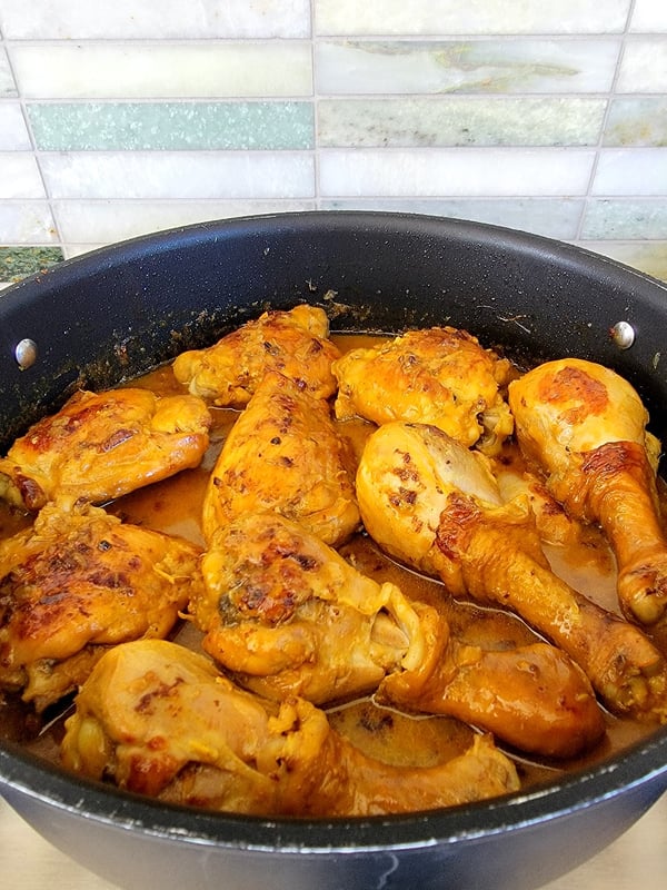 Chicken with Coconut & Cardamon Sauce