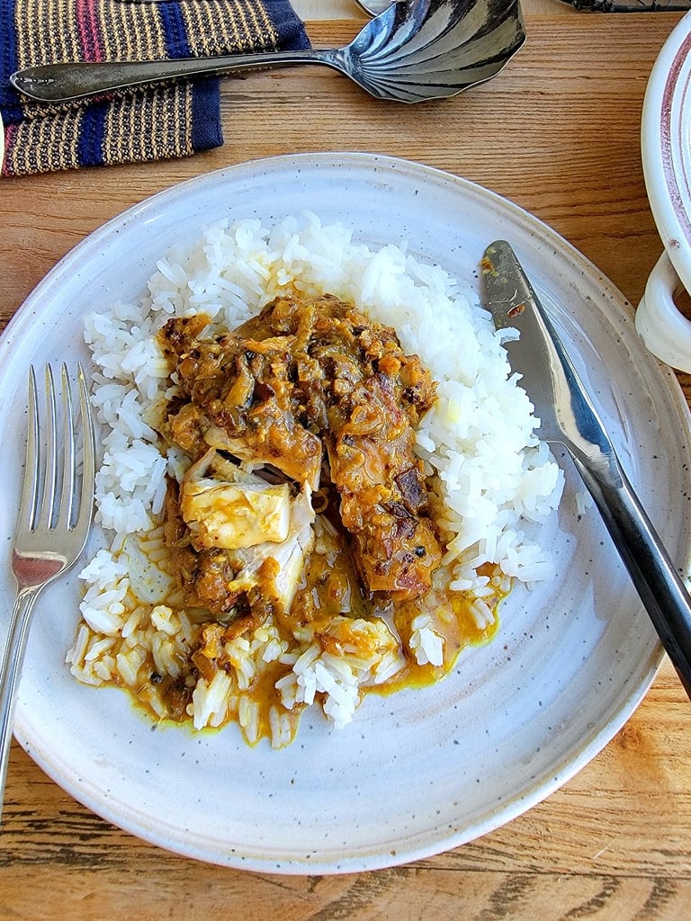 Chicken with Coconut & Cardamon Sauce