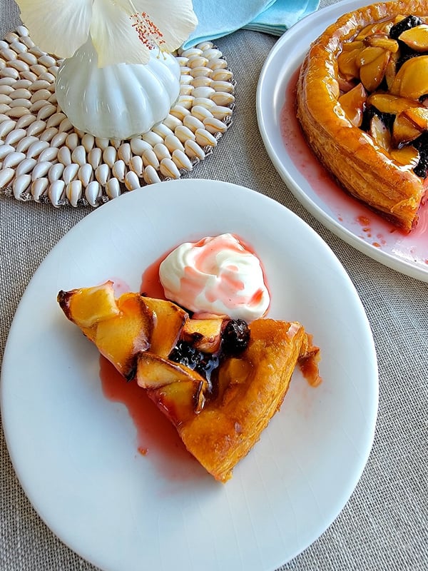 Apple & Blackberry Tart