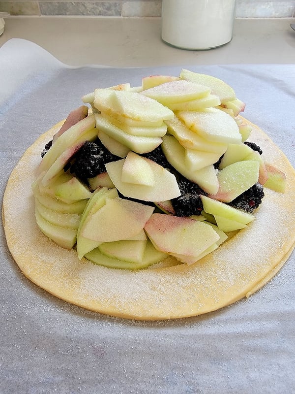 Apple & Blackberry Tart