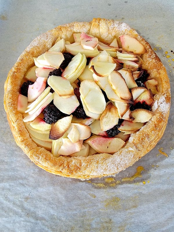 Apple & Blackberry Tart