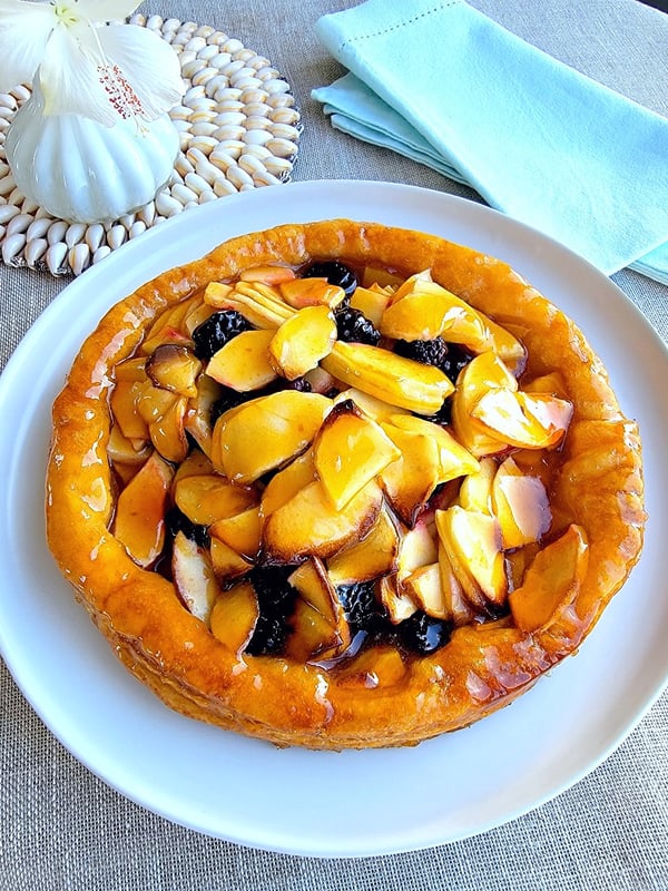Apple & Blackberry Tart