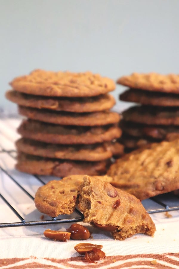 SALTY PEANUT BISCUITS