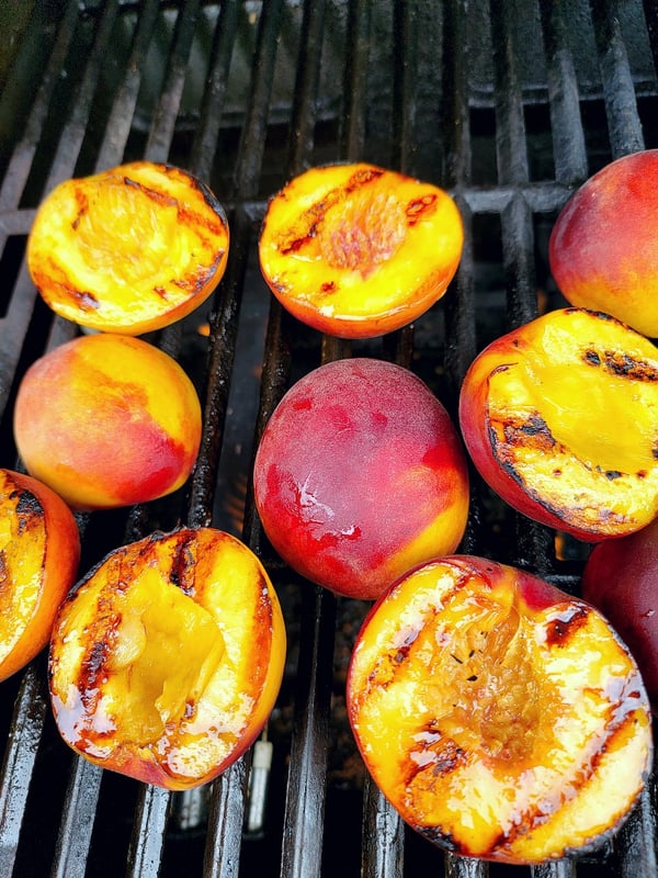 Grilled Peaches with Almond Crumble