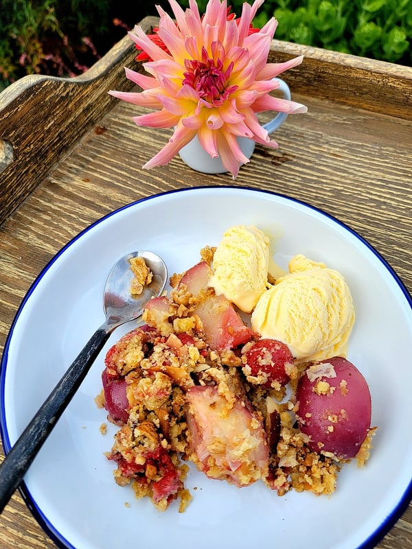 Strawberry & White Nectarine Crumble