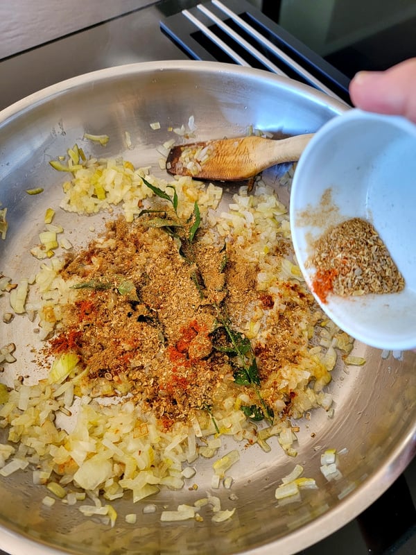 Fried Mushrooms with Curry Leaves