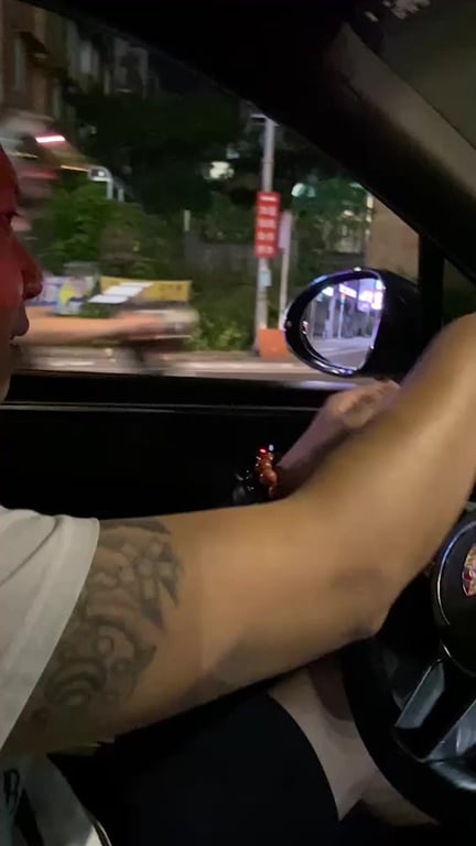 影片觀看次數很高 但不是我的帳號
