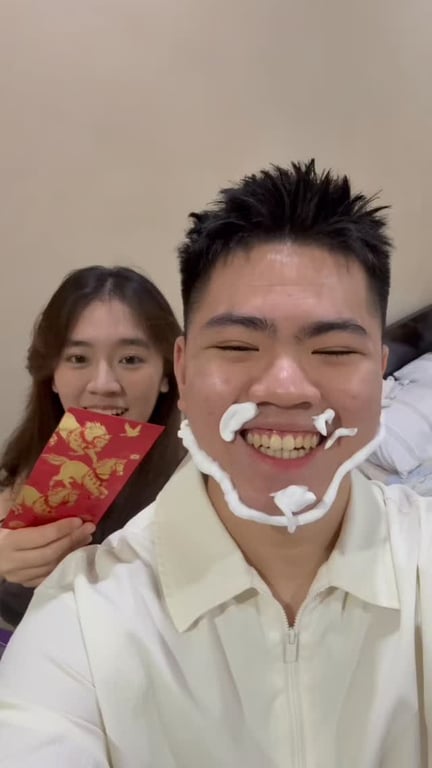 A vlog with my girlfriend showing daily life