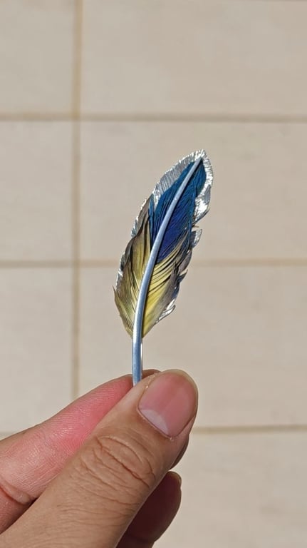 製作金剛羽毛首飾過程
