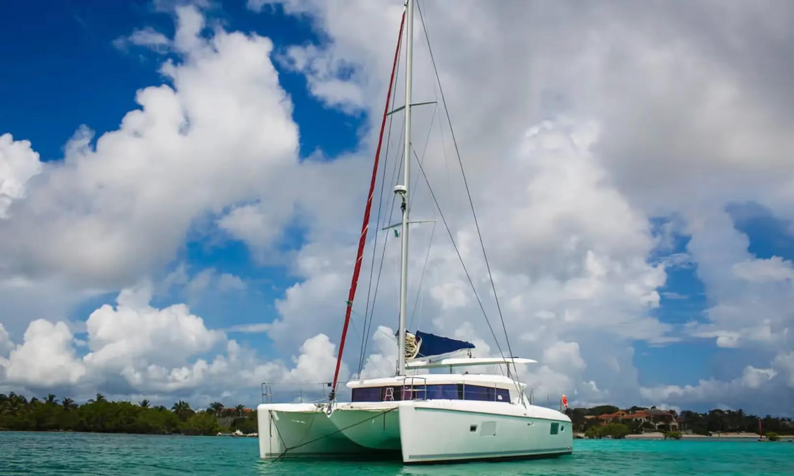 Lagoon 42, private charter in Tulum