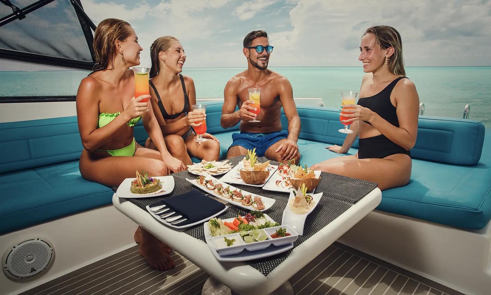 Van Dutch 40, private charter in Tulum